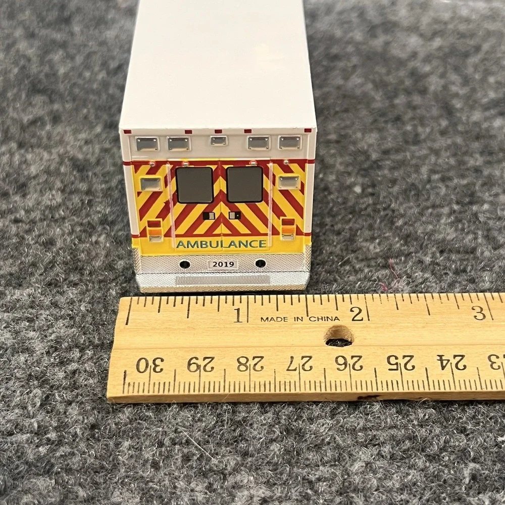 2019 Hallmark 2012 Chevrolet G4500 Ambulance EMS Paramedic Keepsake Ornament New